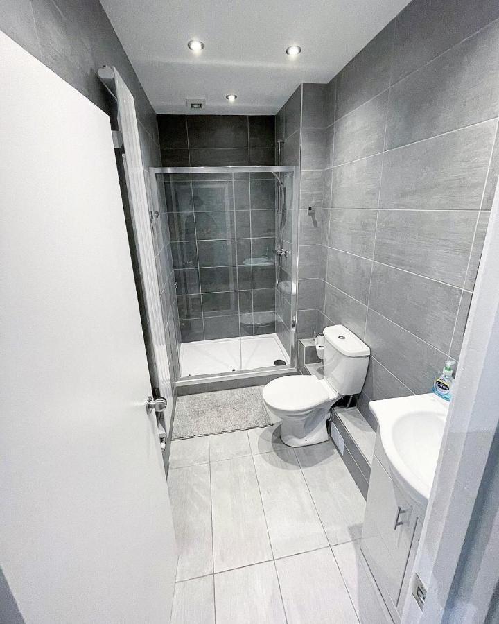 Ak Serviced Apartments - Exclusive Two-Bedroom Apartment Cardiff Eksteriør bilde