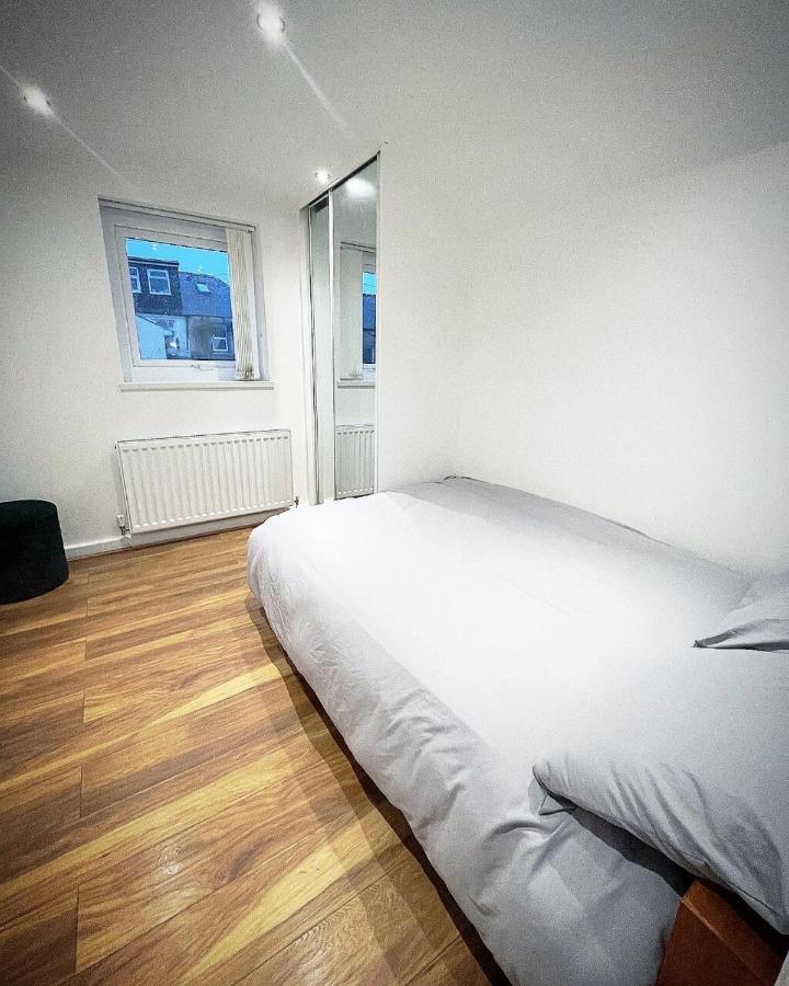 Ak Serviced Apartments - Exclusive Two-Bedroom Apartment Cardiff Eksteriør bilde